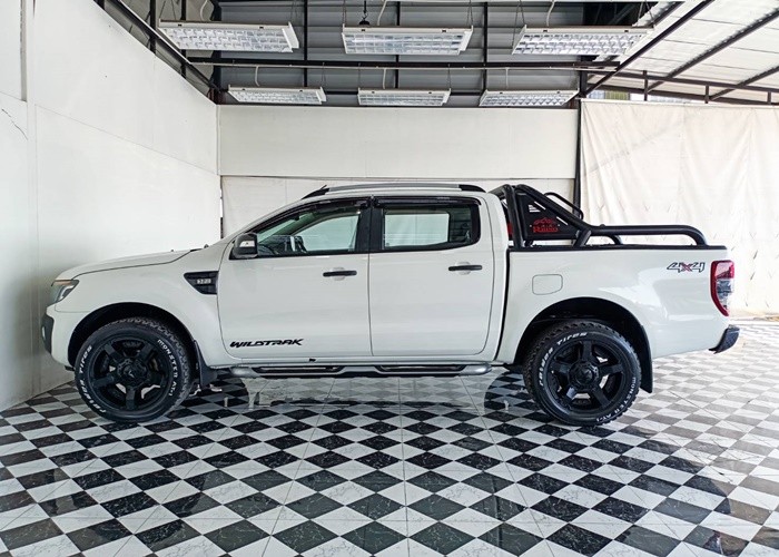 Used 11
                    FORD
                     for Sale Image