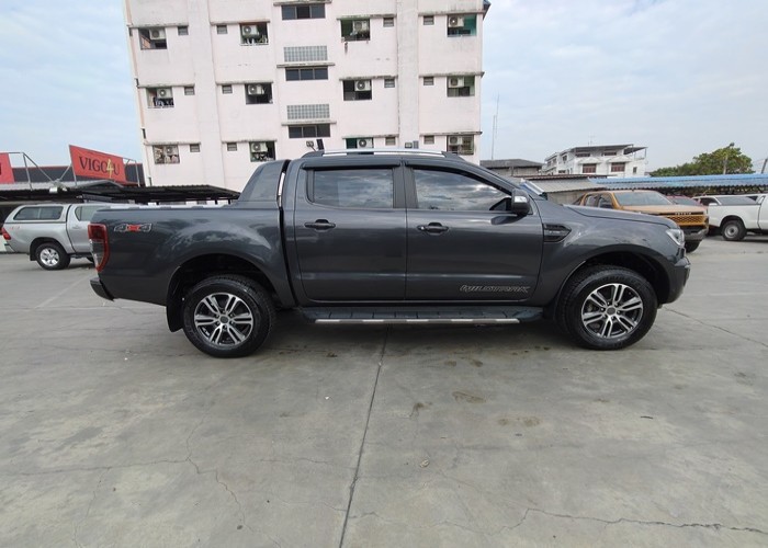 Used 12
                    TOYOTA
                     for Sale Image