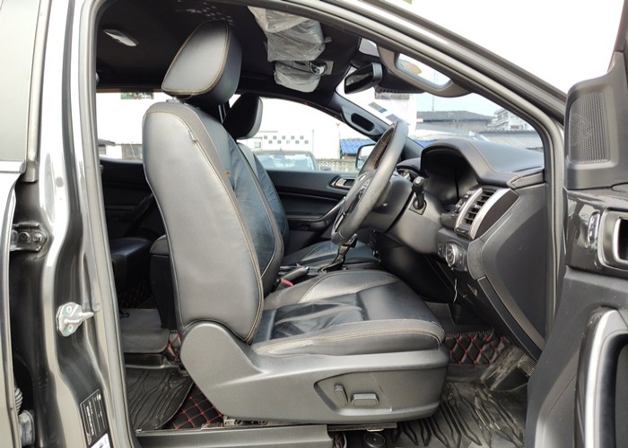 Used 12
                    TOYOTA
                     for Sale Image