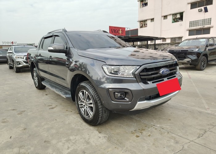 Used 12
                    TOYOTA
                     for Sale Image