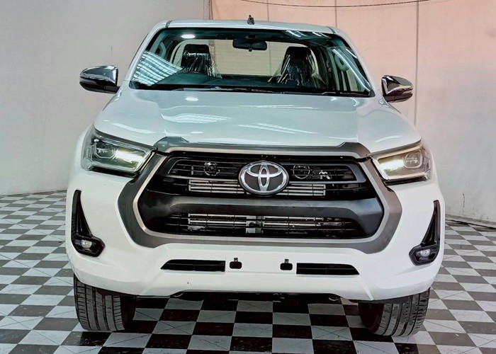 Used 12
                    TOYOTA
                     for Sale Image