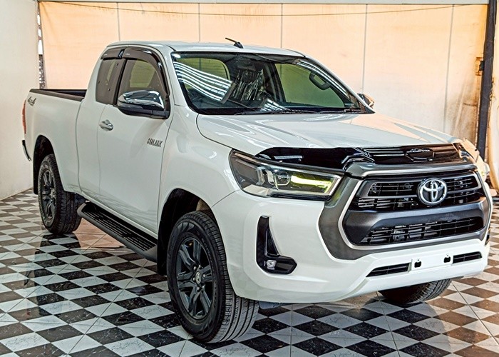 Used 12
                    TOYOTA
                     for Sale Image