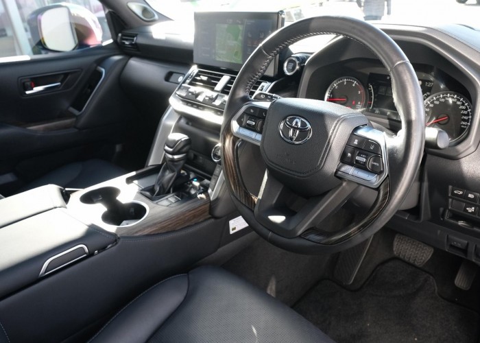 Used 1
                    TOYOTA
                     for Sale Image