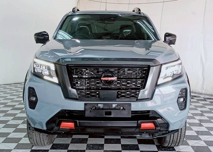 Used 12
                    NISSAN
                     for Sale Image