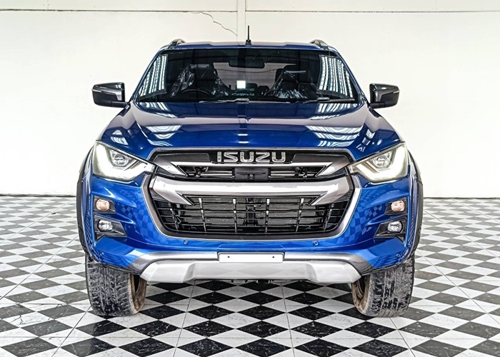 Used 6
                    ISUZU
                     for Sale Image