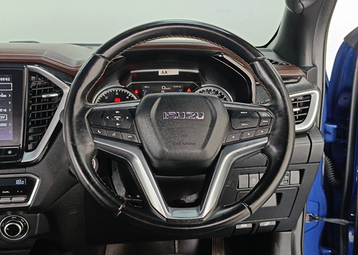 Used 6
                    ISUZU
                     for Sale Image