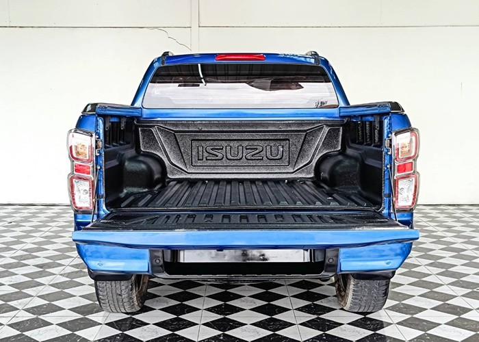 Used 6
                    ISUZU
                     for Sale Image