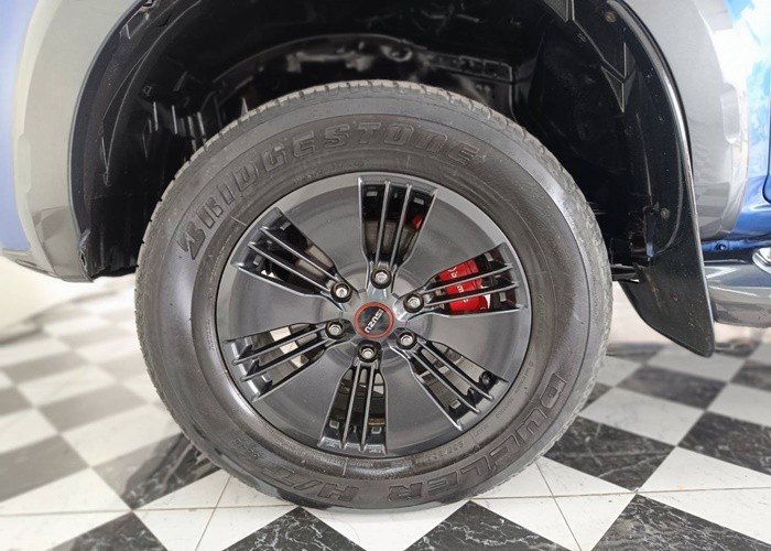 Used 6
                    ISUZU
                     for Sale Image