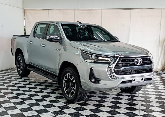 Used 8
                    TOYOTA
                     for Sale Image