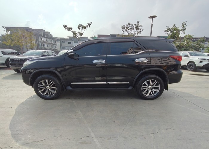 Used 4
                    TOYOTA
                     for Sale Image