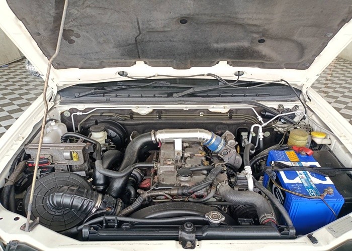 Used 6
                    ISUZU
                     for Sale Image