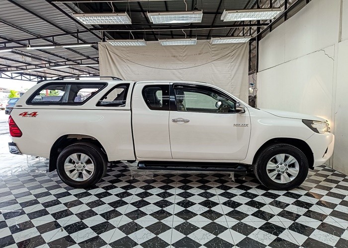 Used 7
                    TOYOTA
                     for Sale Image