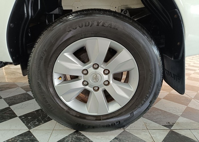 Used 7
                    TOYOTA
                     for Sale Image