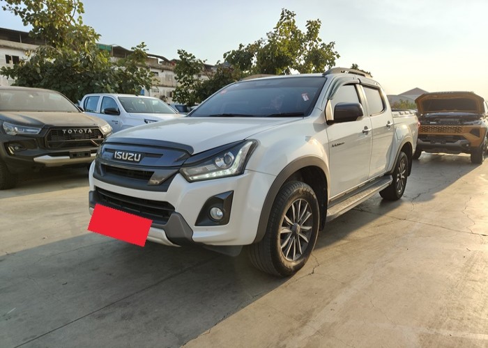 ISUZU
             
                 for Sale for Sale