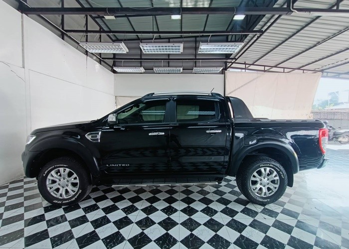 Used 8
                    FORD
                     for Sale Image