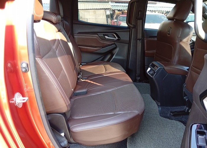 Used 11
                    ISUZU
                     for Sale Image