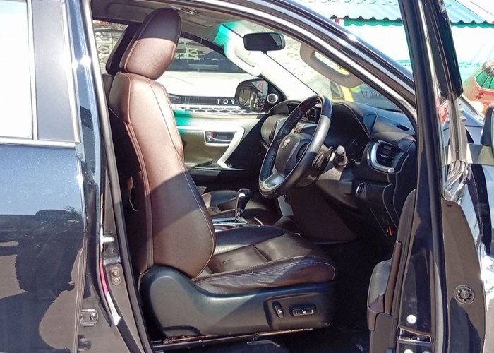 Used 5
                    TOYOTA
                     for Sale Image