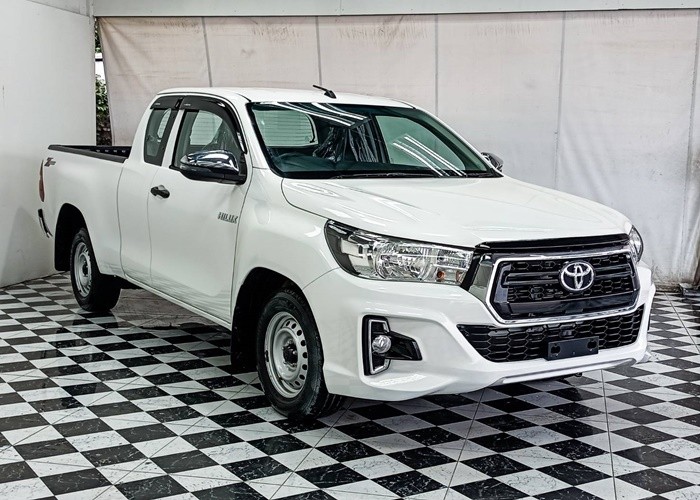 Used 12
                    TOYOTA
                     for Sale Image