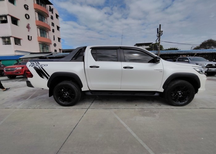 Used 5
                    TOYOTA
                     for Sale Image