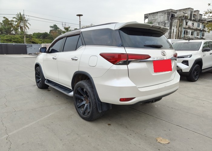 Used 5
                    TOYOTA
                     for Sale Image