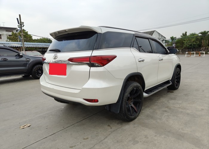 Used 5
                    TOYOTA
                     for Sale Image