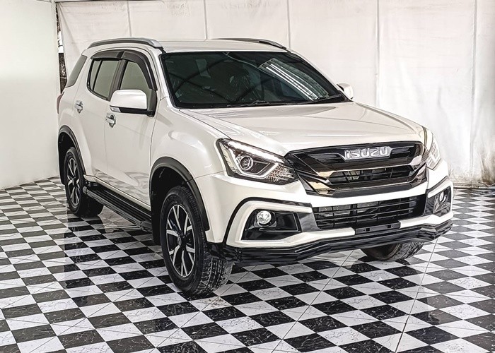 Used 8
                    ISUZU
                     for Sale Image