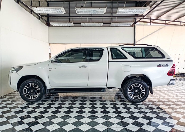 Used 5
                    TOYOTA
                     for Sale Image