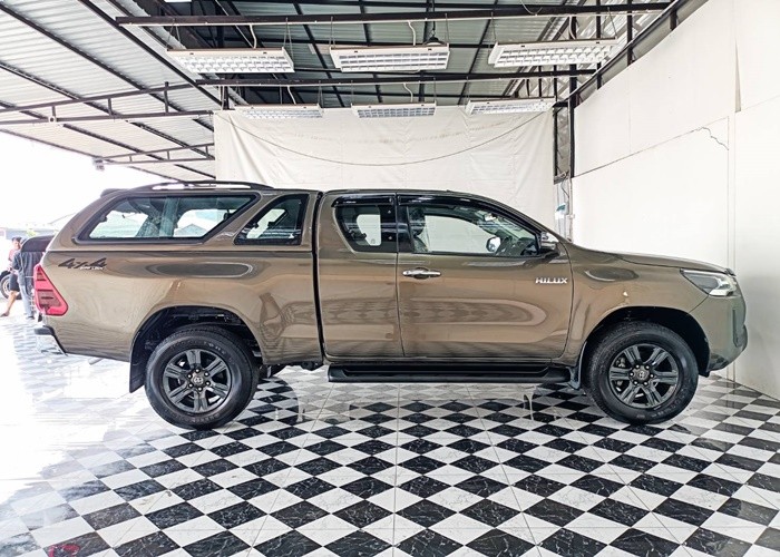 Used 9
                    TOYOTA
                     for Sale Image