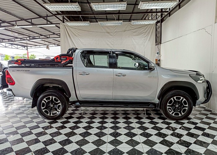 Used 10
                    TOYOTA
                     for Sale Image