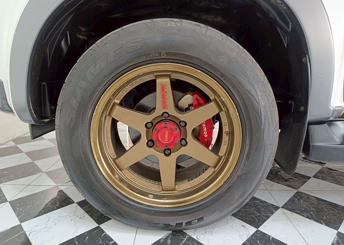 Used 10
                    ISUZU
                     for Sale Image