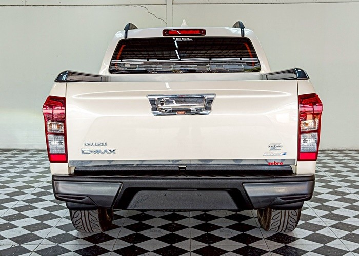 Used 10
                    ISUZU
                     for Sale Image