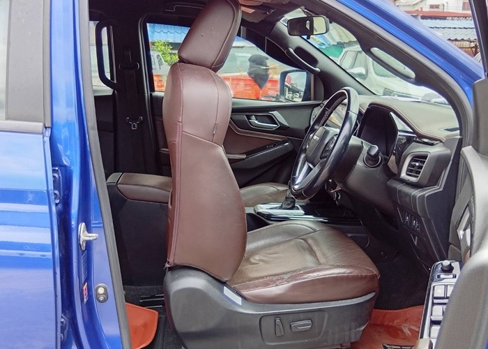 Used 2
                    ISUZU
                     for Sale Image