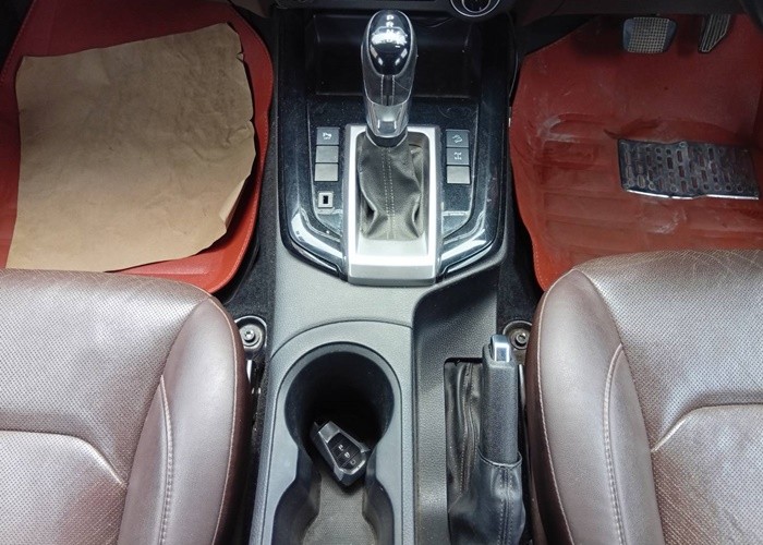 Used 2
                    ISUZU
                     for Sale Image