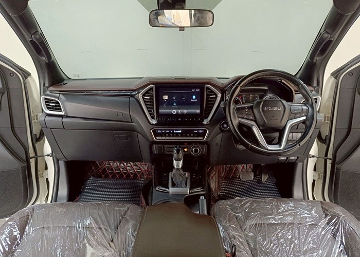 Used 1
                    ISUZU
                     for Sale Image