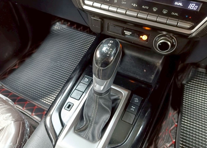 Used 1
                    ISUZU
                     for Sale Image