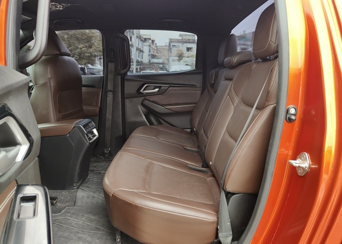 Used 2
                    ISUZU
                     for Sale Image