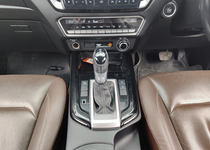 Used 2
                    ISUZU
                     for Sale Image