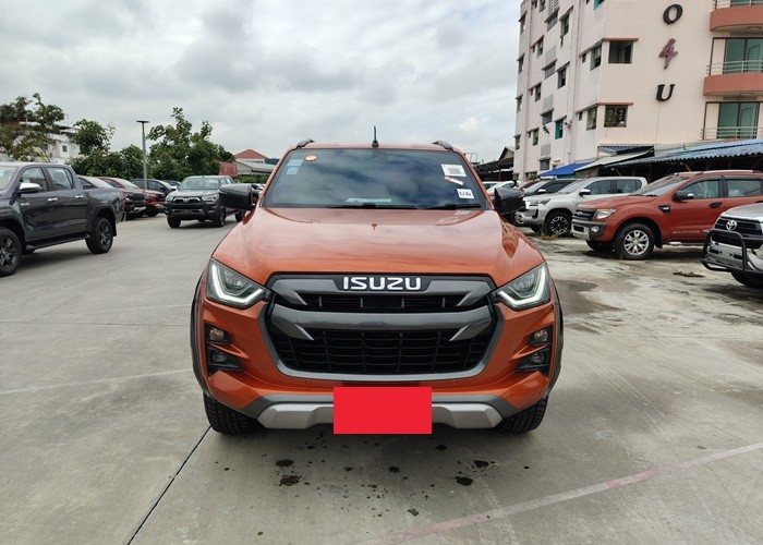 Used 2
                    ISUZU
                     for Sale Image