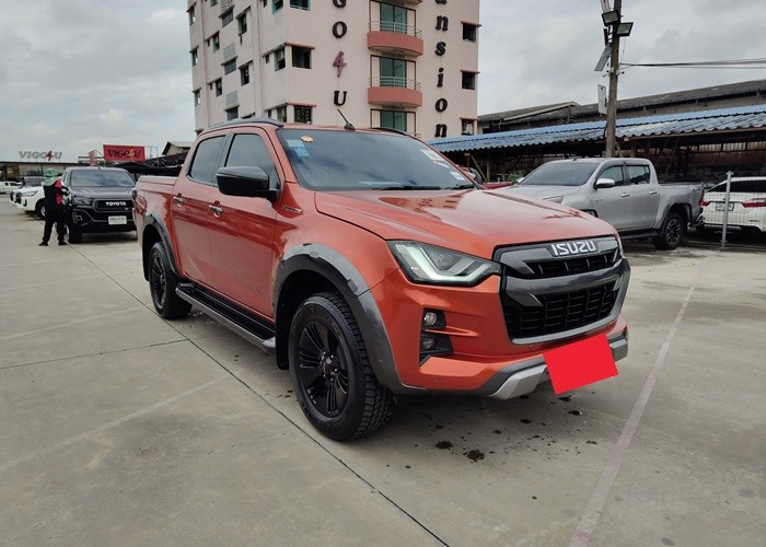 Used 2
                    ISUZU
                     for Sale Image