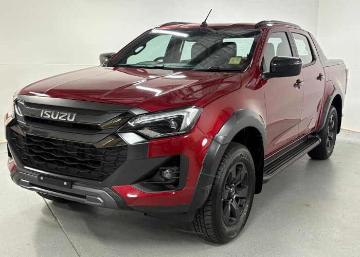 Used 1
                    ISUZU
                     for Sale Image