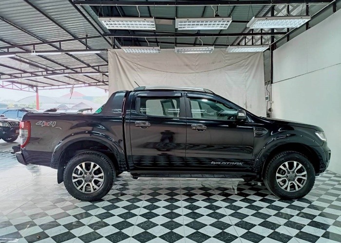 Used 8
                    FORD
                     for Sale Image