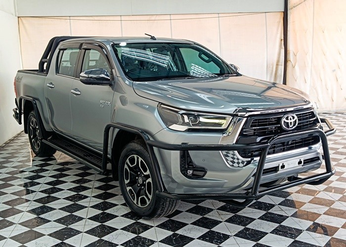 Used 8
                    TOYOTA
                     for Sale Image