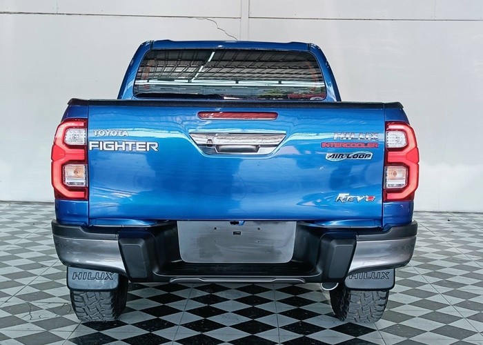 Used 7
                    TOYOTA
                     for Sale Image